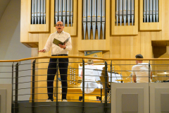 Christoph Weiß (Gesang), Barbara Grupp an der Orgel und Jan Philipp Klonner am Schlagzeug bei der Orgelnacht 2024